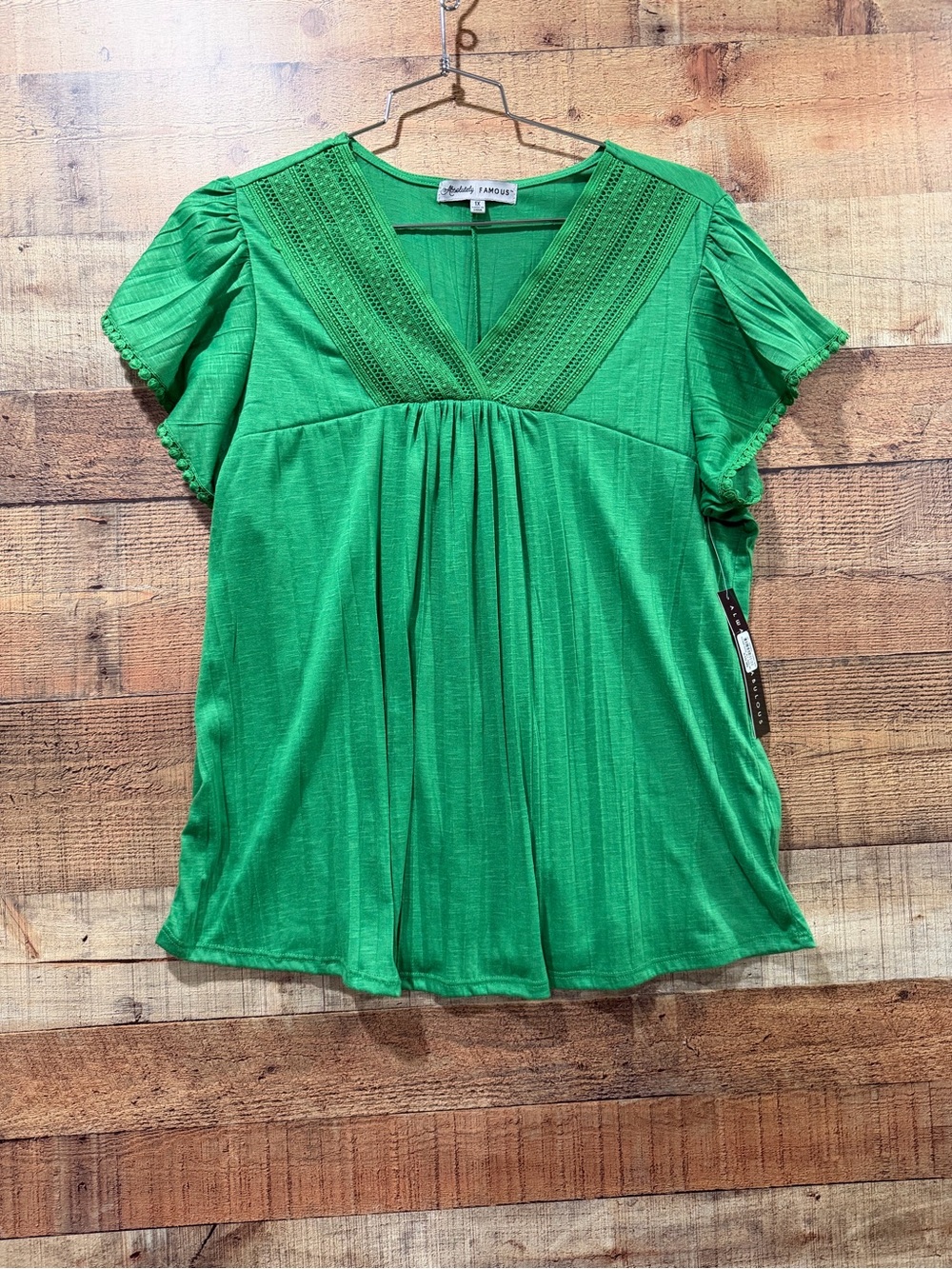 New WT Almost Famous Emerald Green V-Neck Lace Trim Flutter Sleeve Top Size 1X